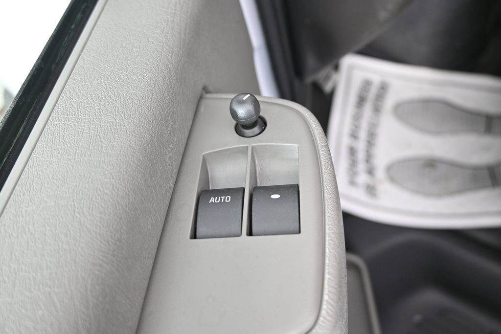 New 2026 Chevrolet Express 3500 image 18