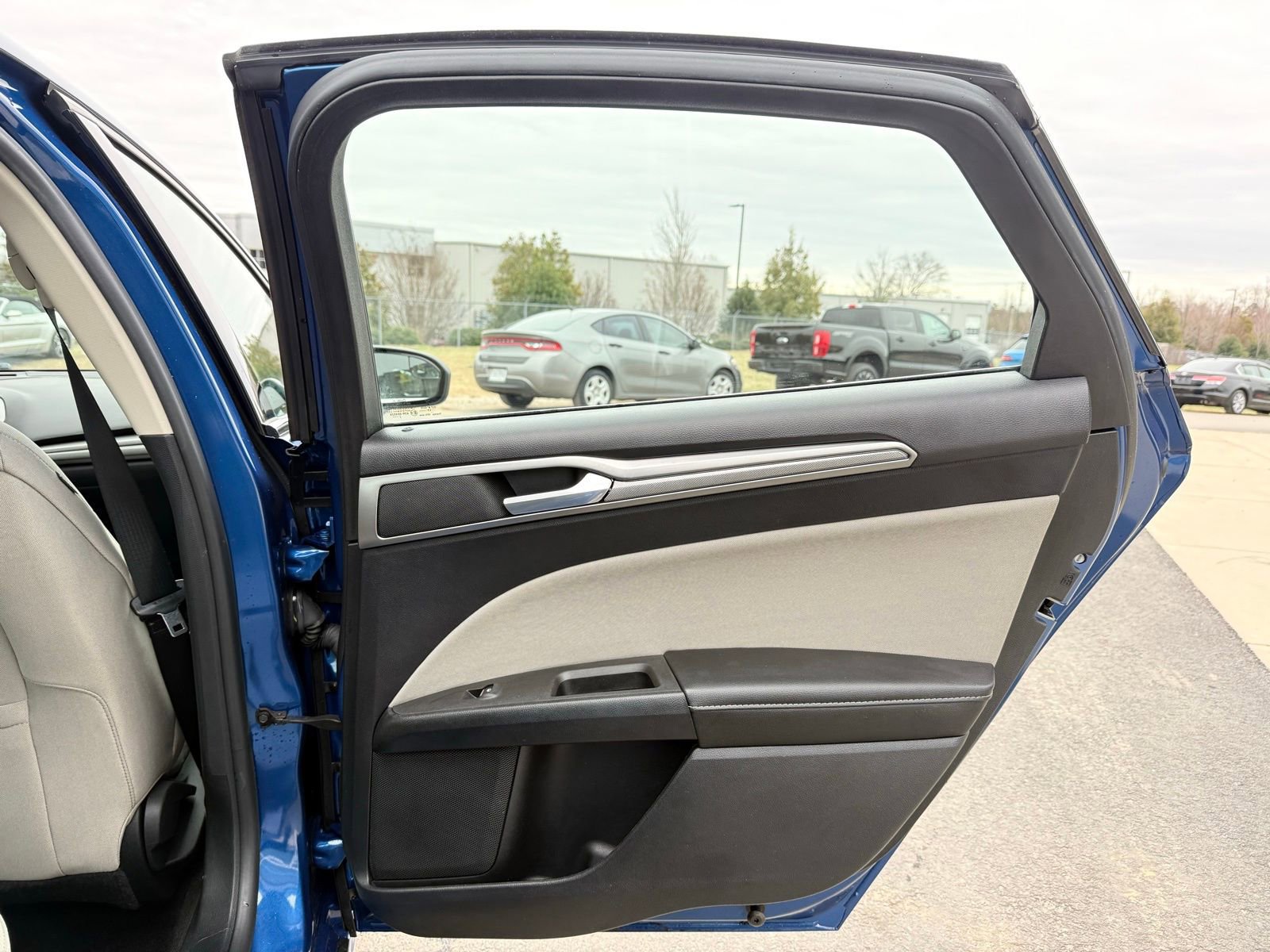 Used 2018 Ford Fusion S FWD image 20