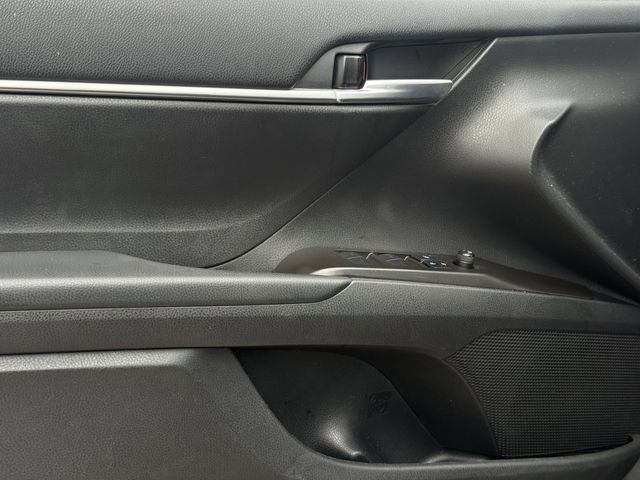 Used 2022 Toyota Camry SE FWD image 22