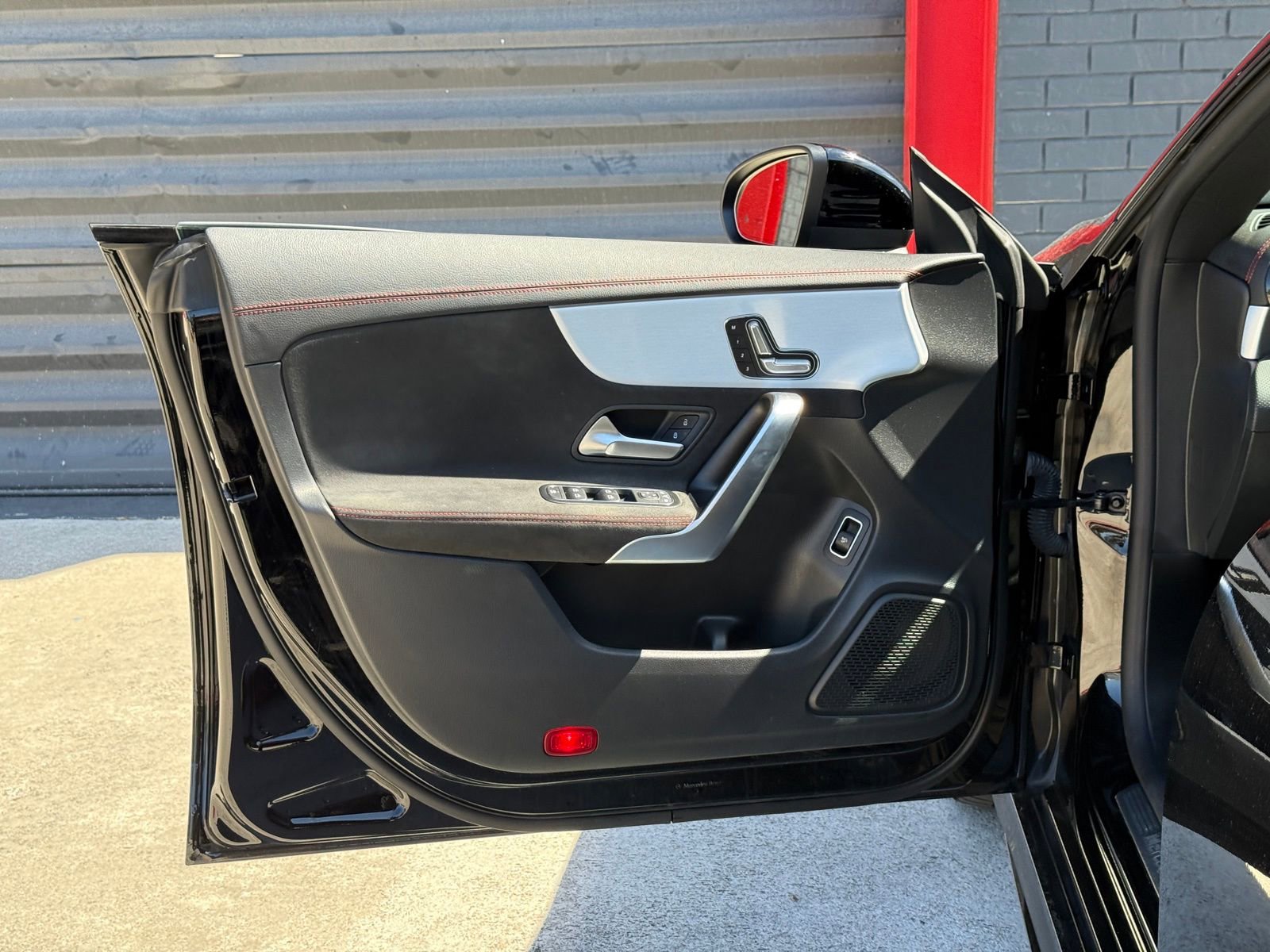 Used 2023 Mercedes-Benz CLA 250 image 9