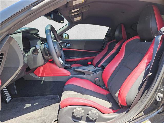 Used 2025 Nissan Z Performance w/ Floor Mat Package RWD image 11