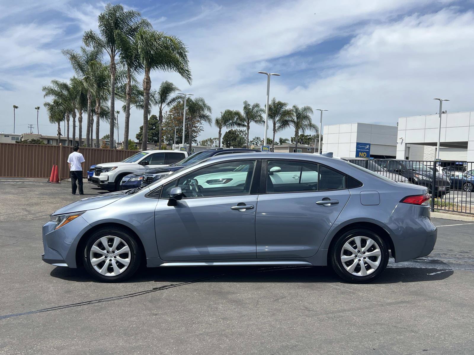 Used 2023 Toyota Corolla LE image 2