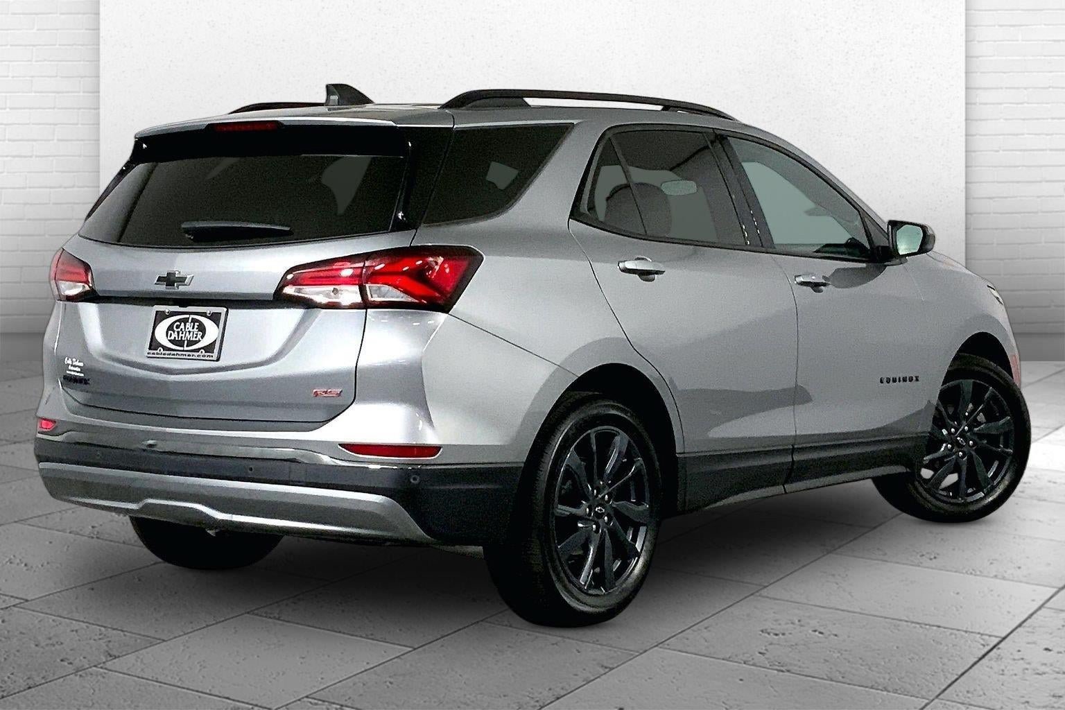 Used 2023 Chevrolet Equinox RS FWD image 13