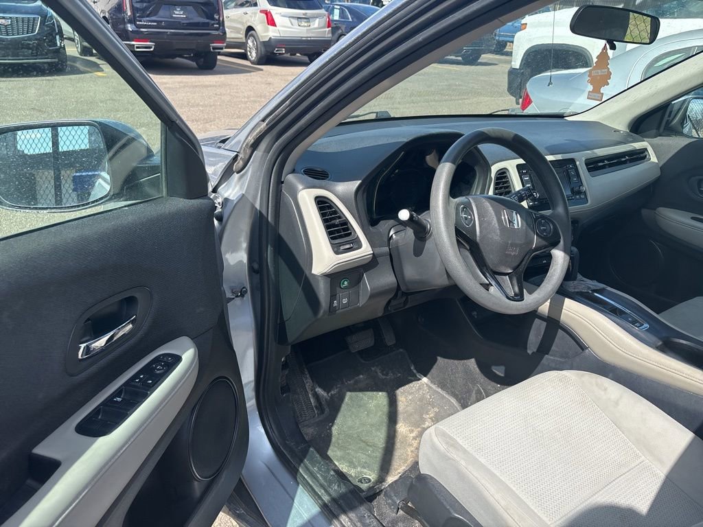 Used 2019 Honda HR-V LX image 7