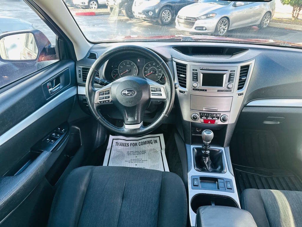 Used 2014 Subaru Outback 2.5i Premium image 9