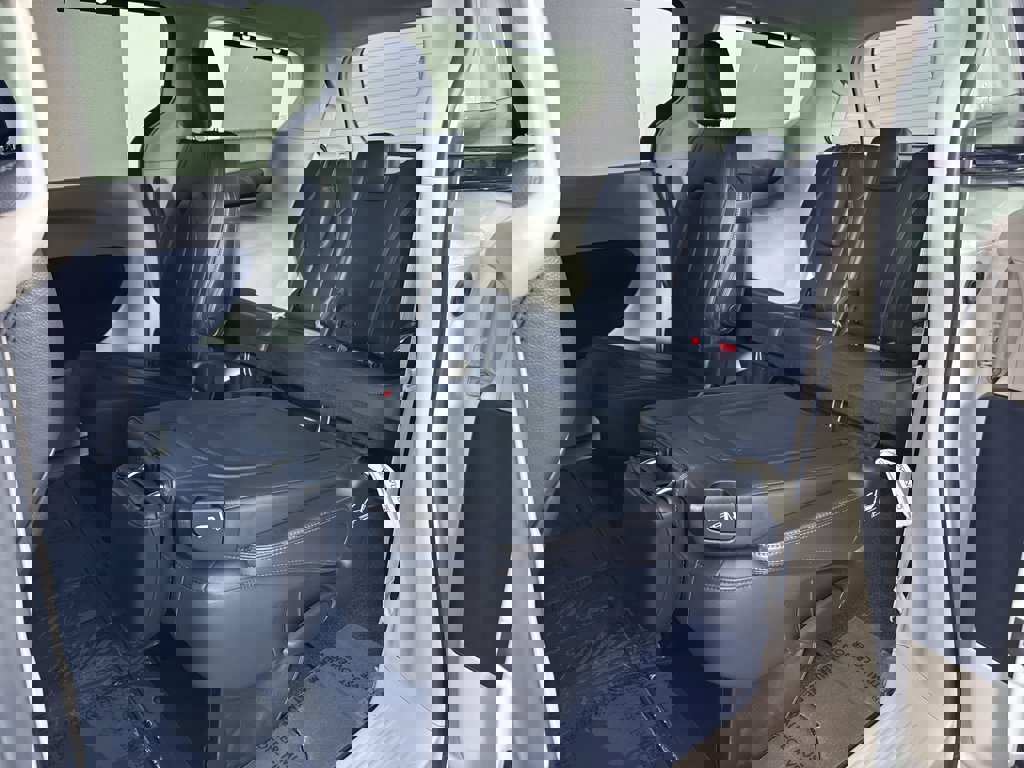 Used 2017 Chrysler Pacifica Touring-L image 10