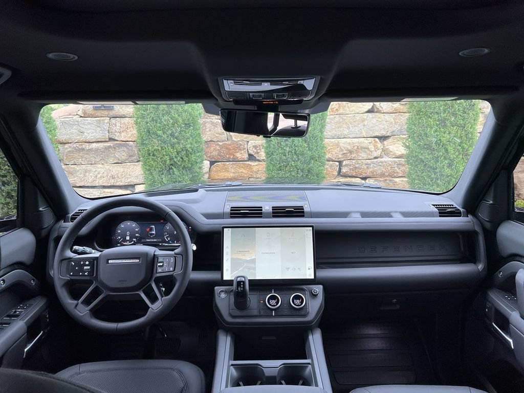 New 2026 Land Rover Defender 130 X-Dynamic SE AWD/4WD image 12