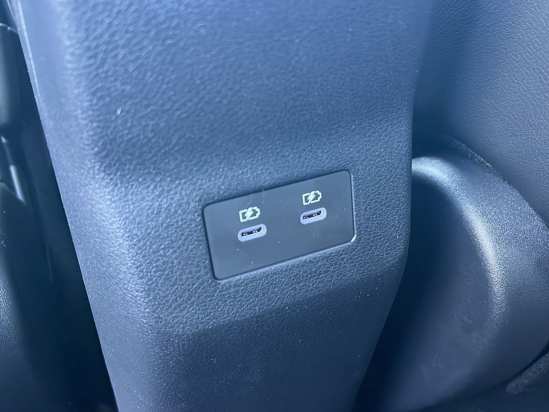 New 2026 Nissan Kicks SR w/ Cold Weather Package FWD image 16