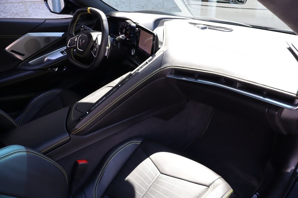 Used 2020 Chevrolet Corvette Stingray Premium Cpe w/ 3LT Preferred Equipment Group RWD image 29