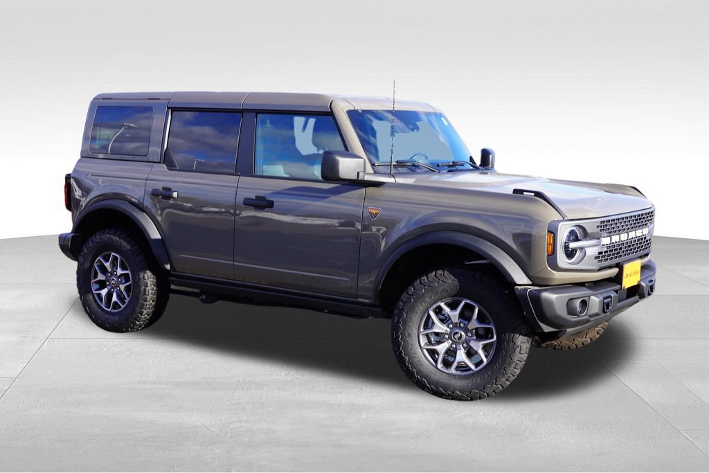 Certified 2025 Ford Bronco Badlands AWD/4WD image 2