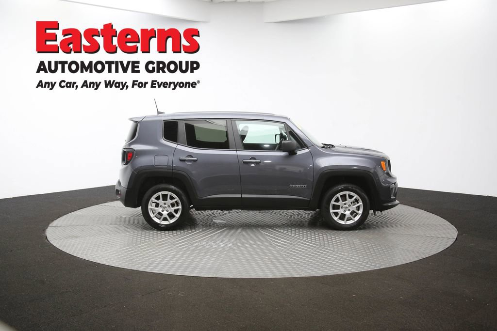 Used 2023 Jeep Renegade Latitude image 44