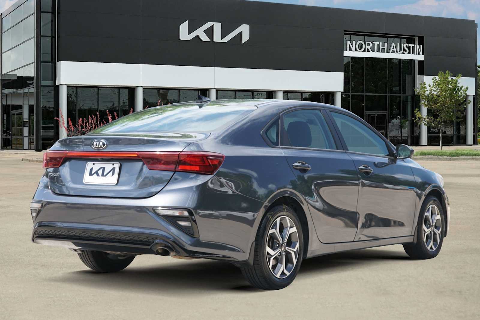 Used 2021 Kia Forte LXS FWD image 4