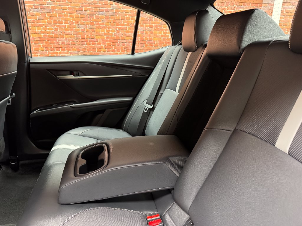 Used 2025 Toyota Camry SE FWD image 10