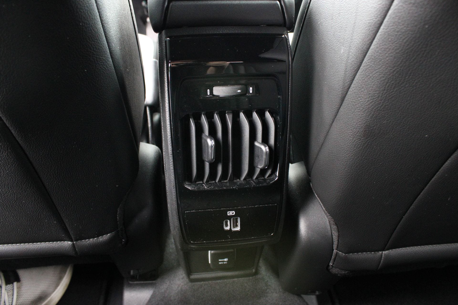 Used 2023 Jeep Compass High Altitude AWD/4WD image 19