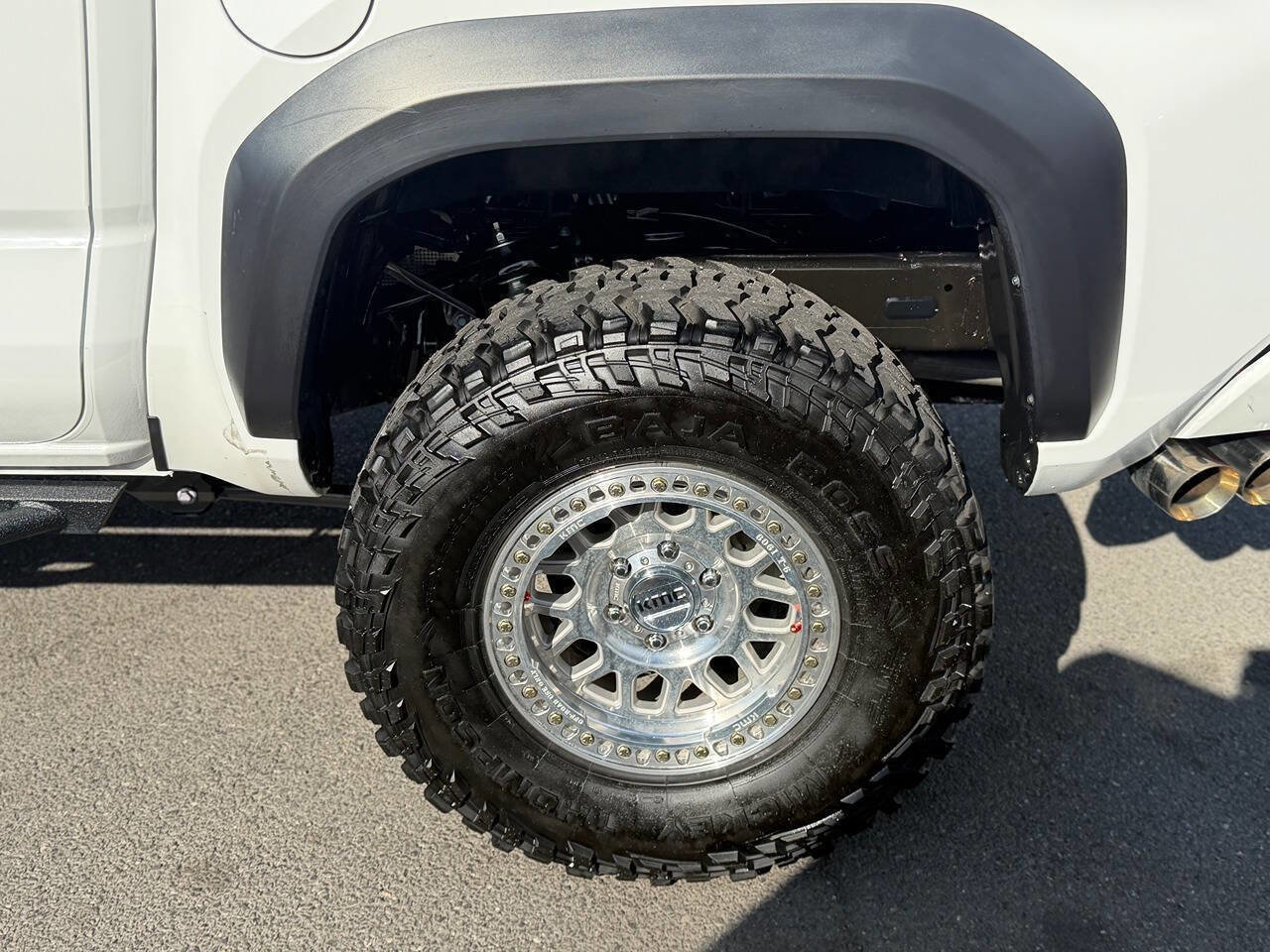 Used 2024 Toyota Tacoma TRD Off-Road w/ TRD Off Road Upgrade Package image 89