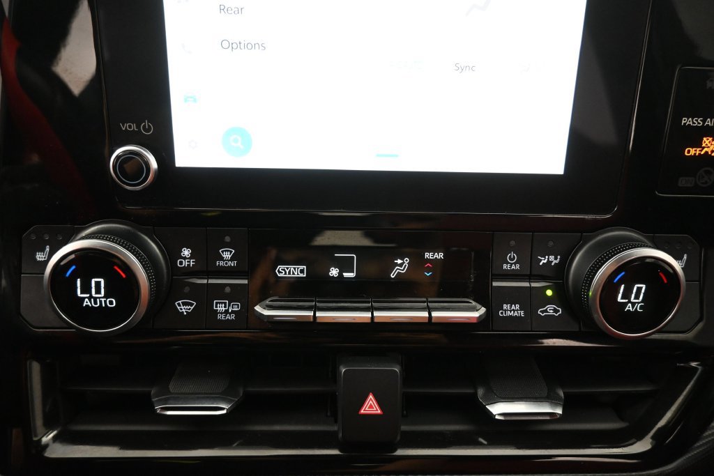 Used 2023 Toyota Highlander XSE AWD/4WD image 14
