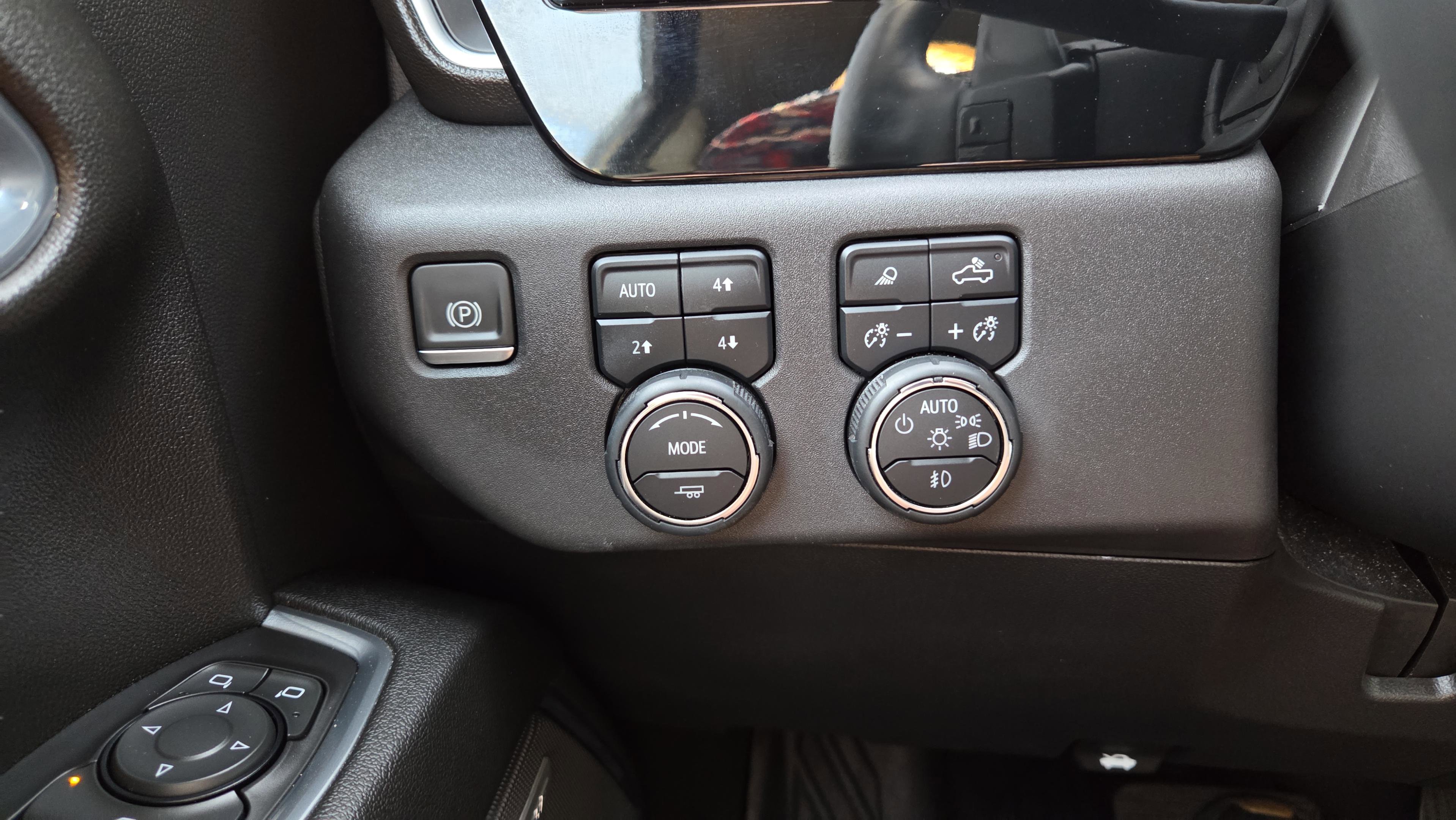 Certified 2023 Chevrolet Silverado 1500 LT Trail Boss w/ LT Trail Boss Premium Package AWD/4WD image 25