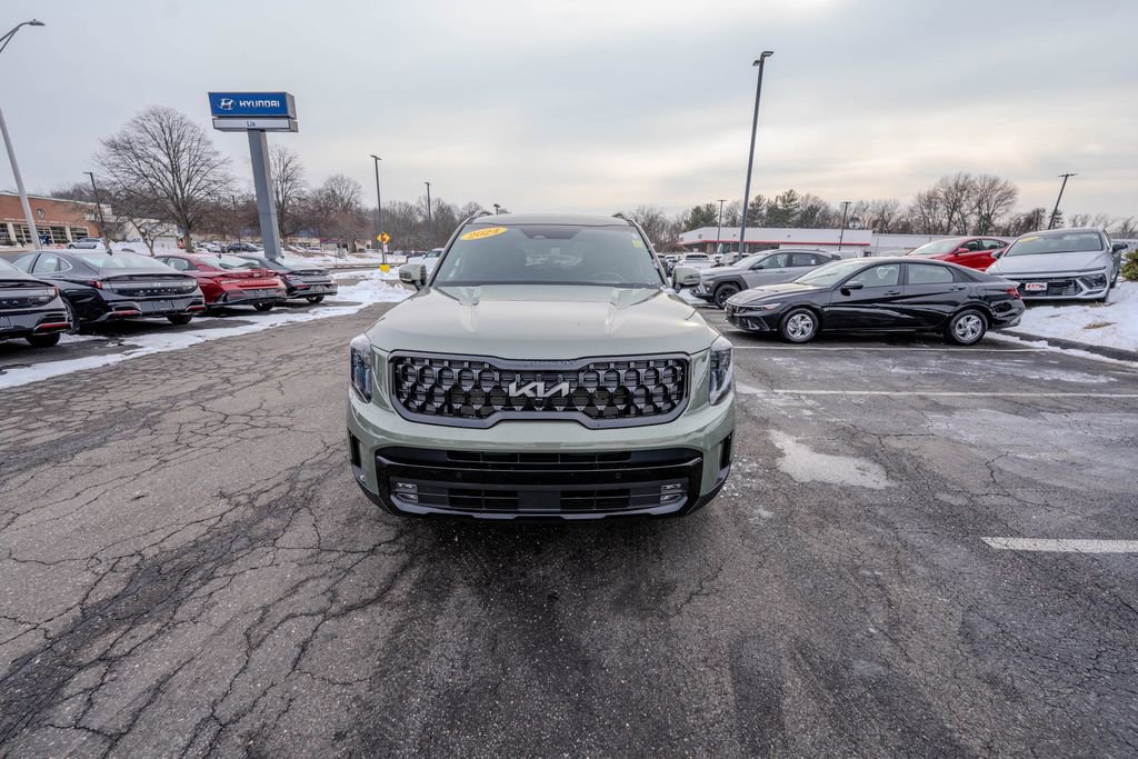 Used 2024 Kia Telluride SX Prestige X-Line image 2