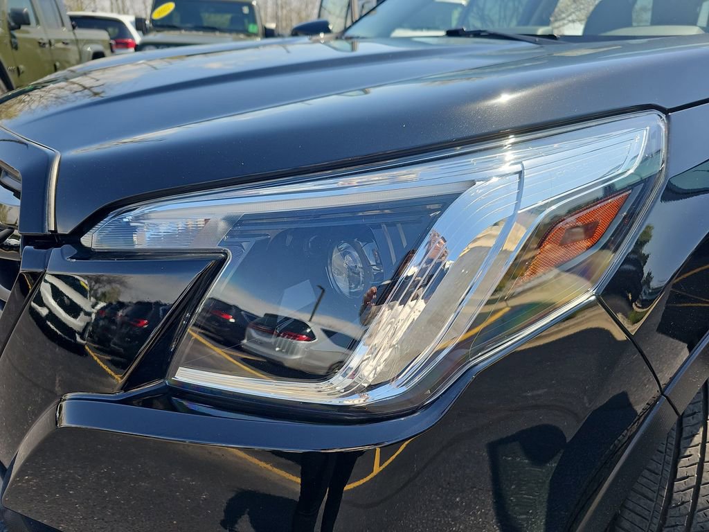 Used 2022 Subaru Forester Premium AWD/4WD image 31