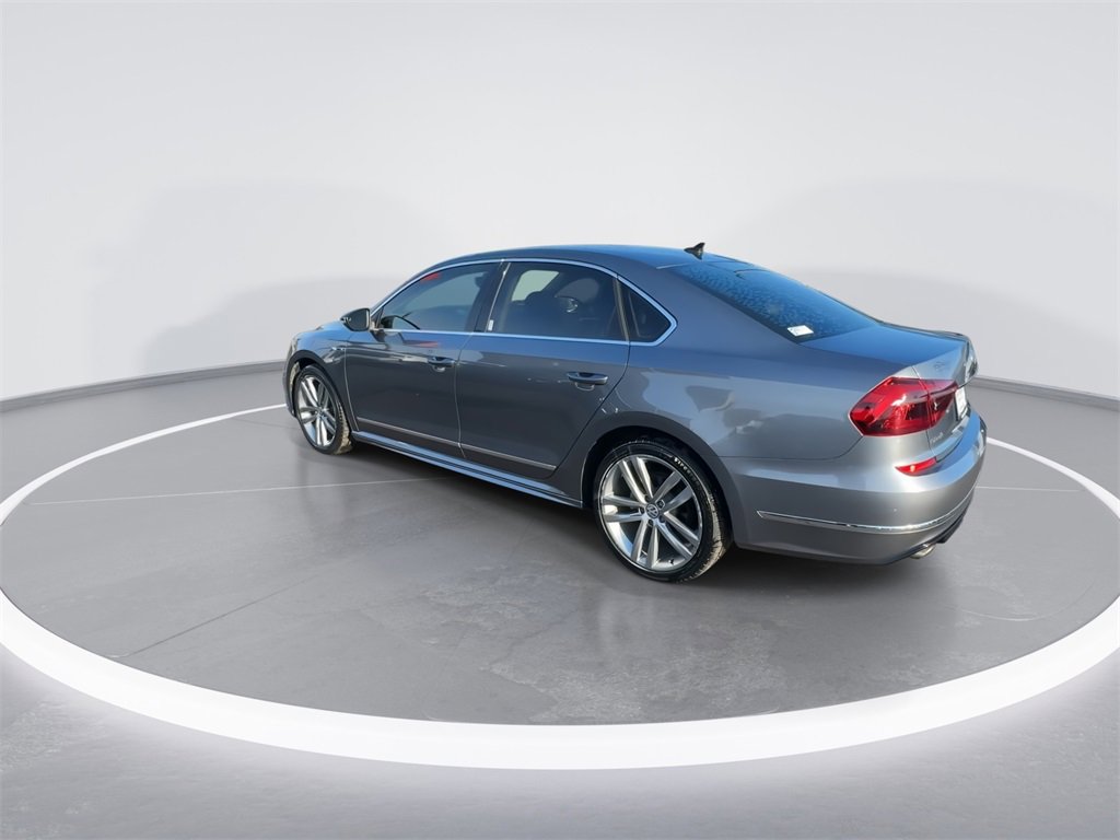 Used 2017 Volkswagen Passat 1.8T R-Line image 6
