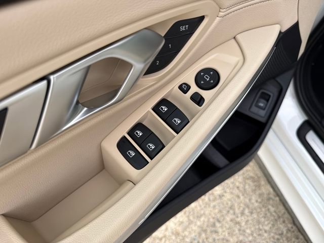 Used 2021 BMW 330i xDrive Sedan w/ Premium Package image 10