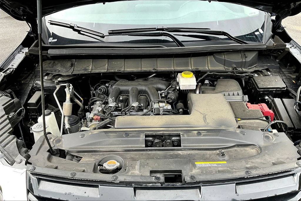 Used 2025 Nissan Pathfinder SV FWD image 29