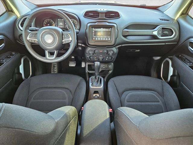 Used 2020 Jeep Renegade Latitude FWD image 18
