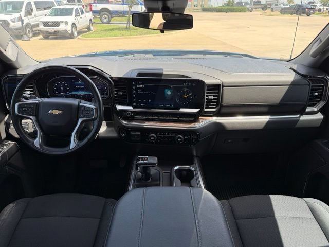 Used 2023 Chevrolet Silverado 1500 LT AWD/4WD image 22