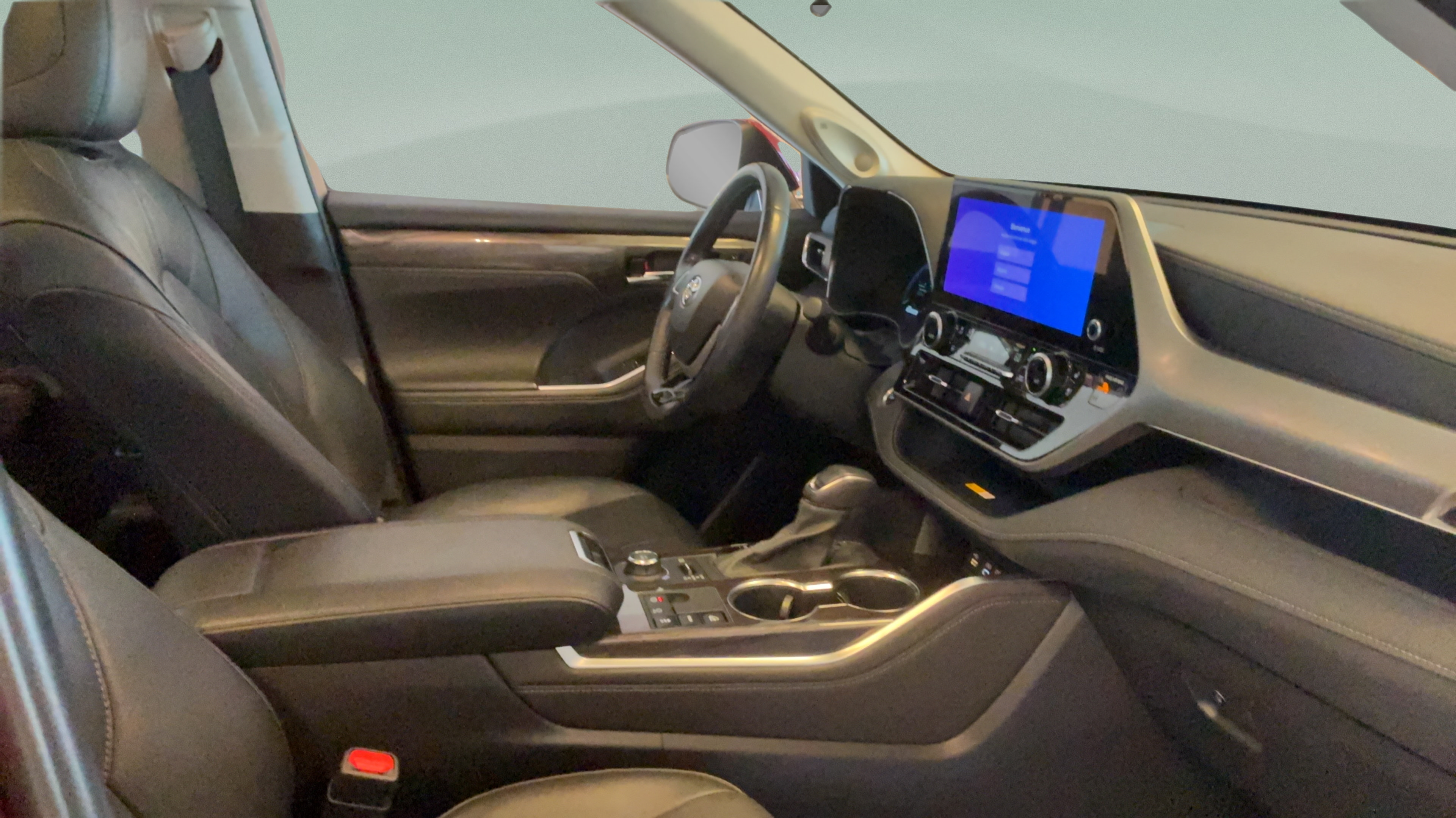 Certified 2024 Toyota Highlander Platinum AWD/4WD image 41