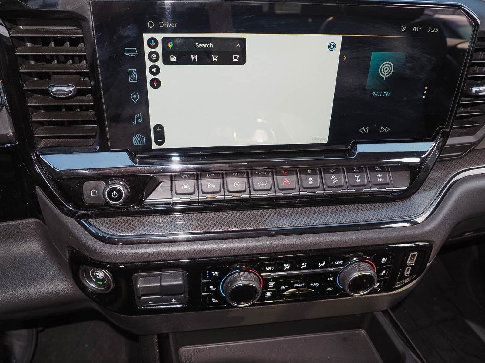 Used 2022 Chevrolet Silverado 1500 ZR2 w/ Technology Package AWD/4WD image 12