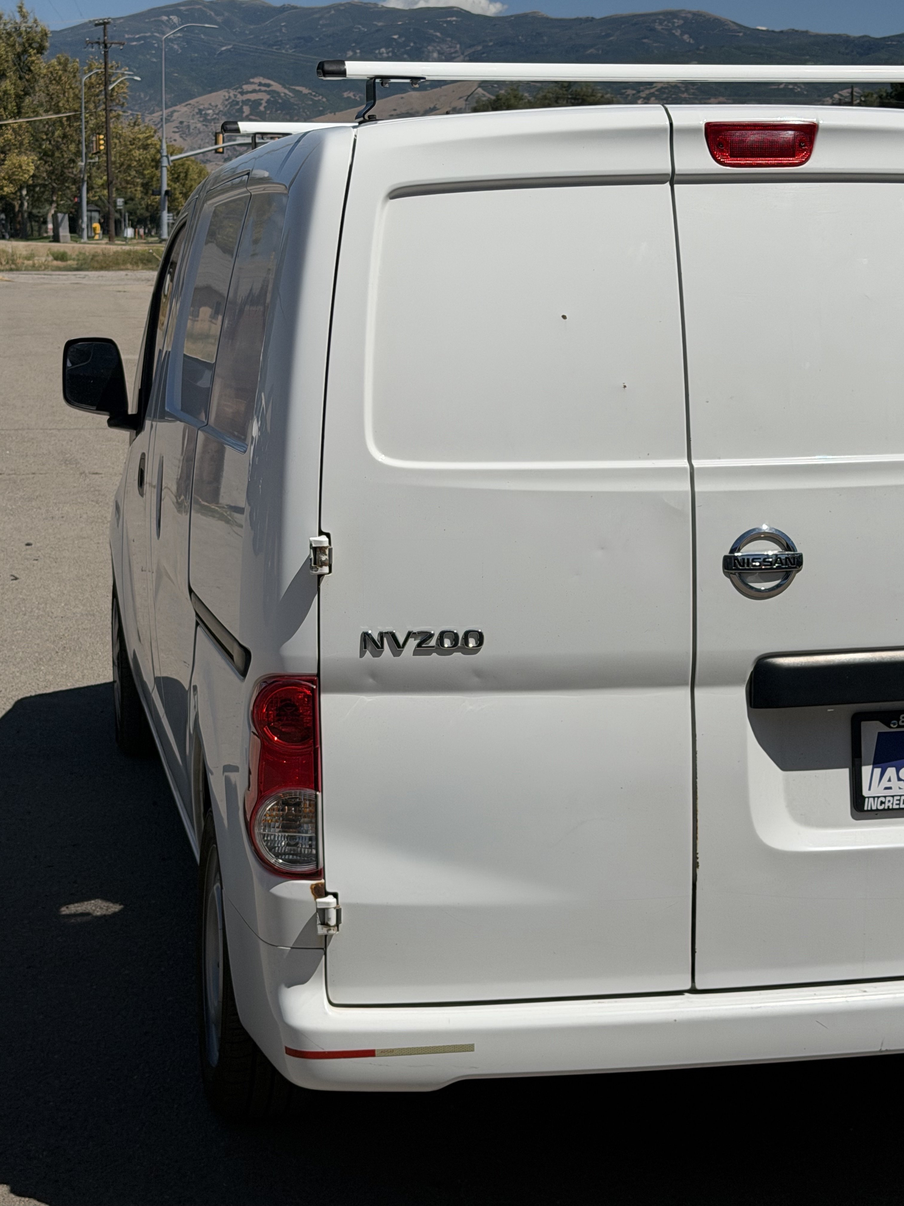 Used 2018 Nissan NV200 S FWD image 12