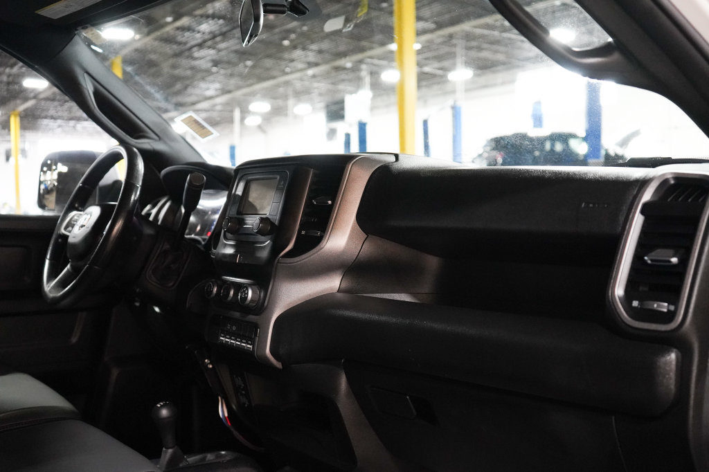 Used 2022 RAM 5500 Tradesman w/ Chrome Appearance Group AWD/4WD image 21