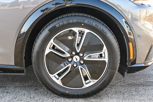 Used 2023 Ford Mustang Mach-E Premium image 12