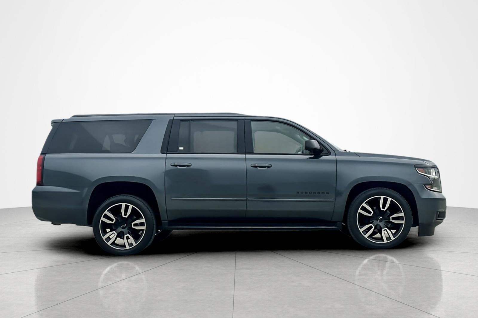 Used 2020 Chevrolet Suburban Premier w/ RST 6.2L Performance Edition RWD image 6