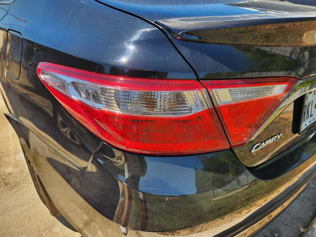 Used 2015 Toyota Camry XSE w/ Moonroof Package FWD image 8