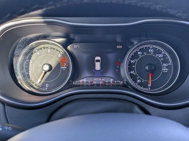 Used 2019 Jeep Cherokee Limited image 24