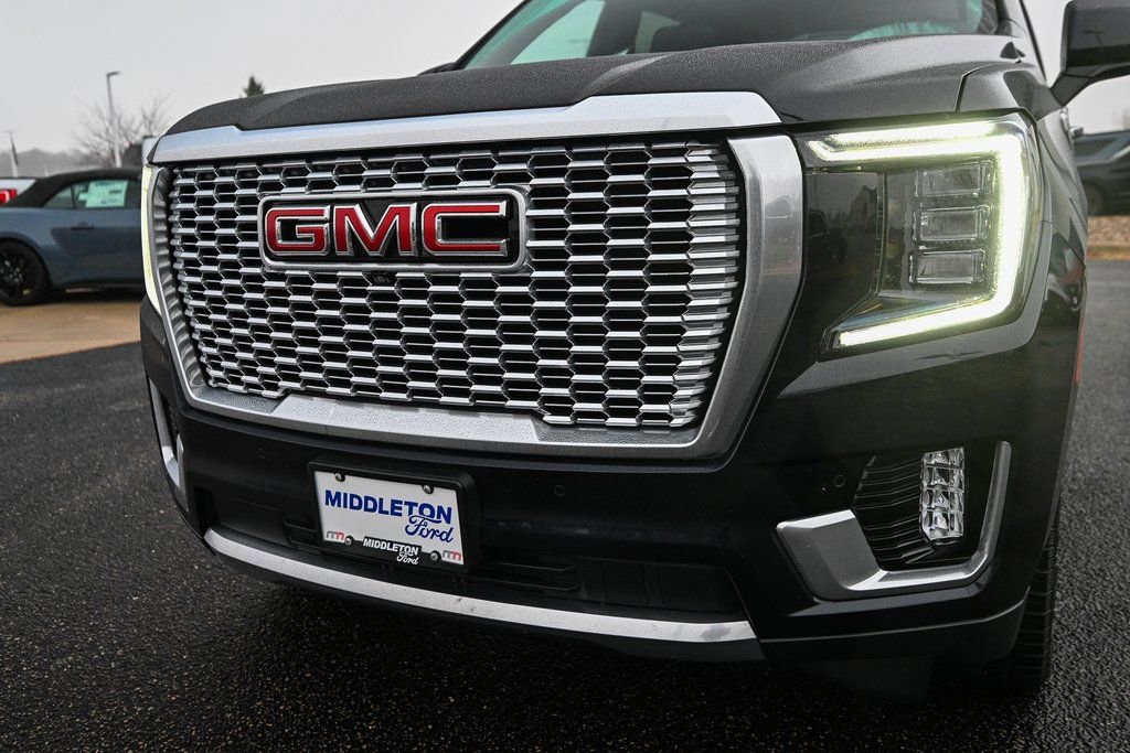 Used 2023 GMC Yukon XL Denali image 11