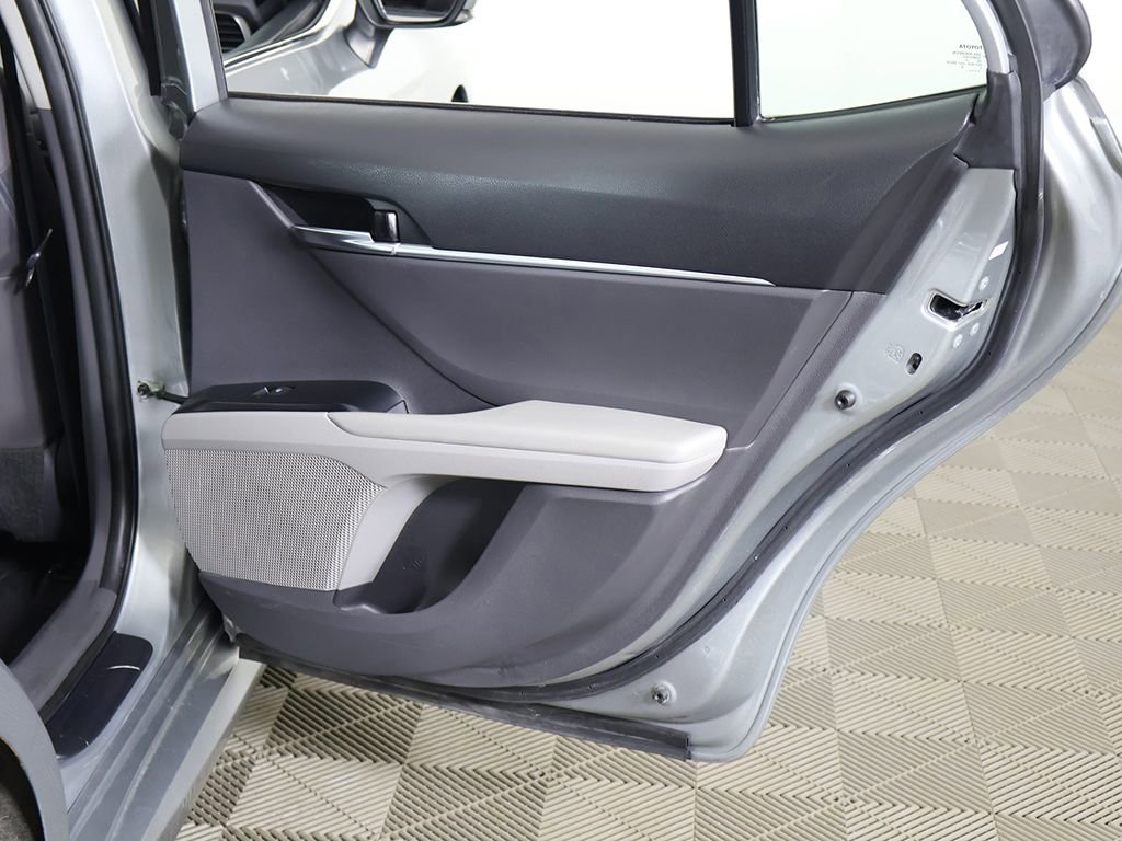 Used 2020 Toyota Camry LE w/ Convenience Package image 23