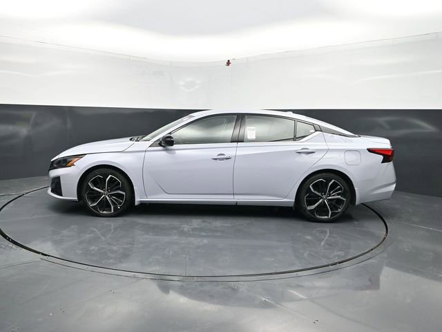 Used 2025 Nissan Altima 2.5 SR image 4