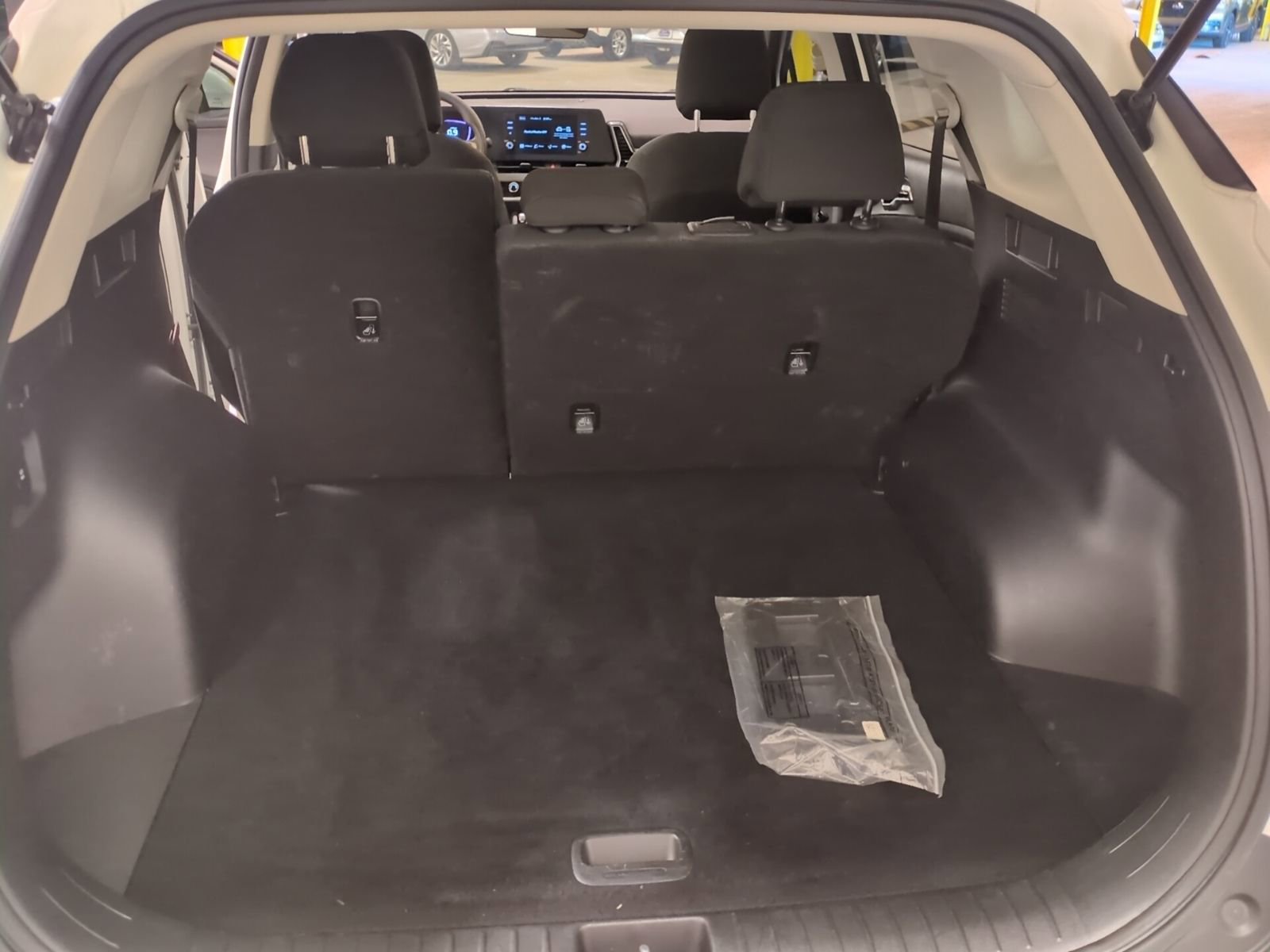 Certified 2023 Kia Sportage LX image 13