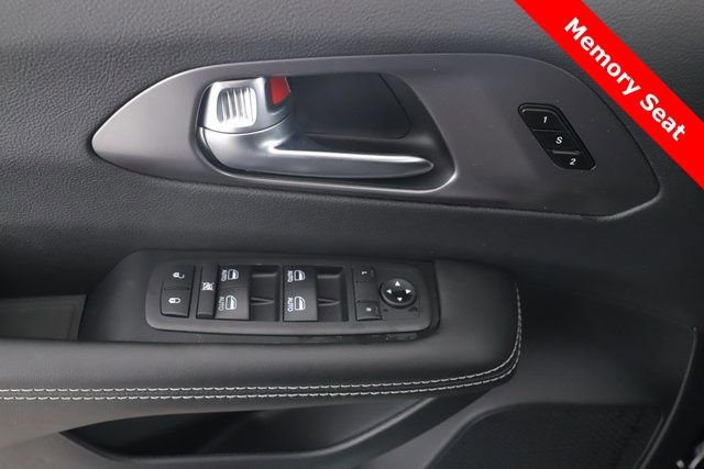 New 2026 Chrysler Pacifica Select image 19