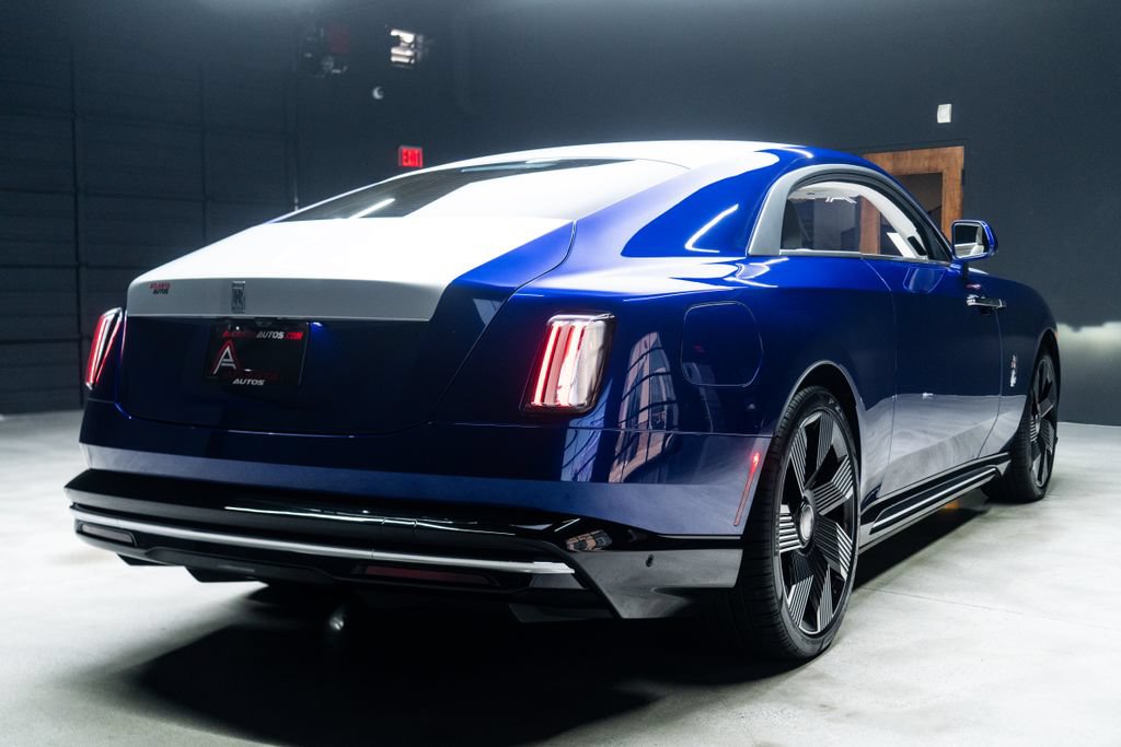 Used 2024 Rolls-Royce Spectre w/ Spectre Launch Package AWD/4WD image 18
