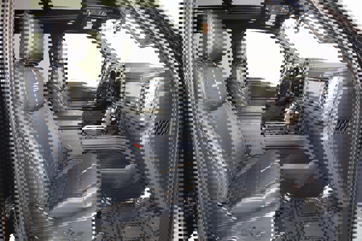 Used 2024 Ford F350 Platinum image 14