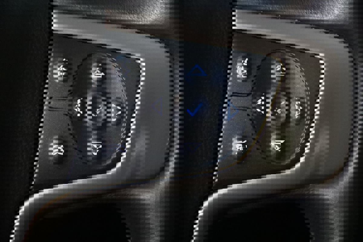 Used 2017 GMC Yukon Denali w/ Open Road Package image 19