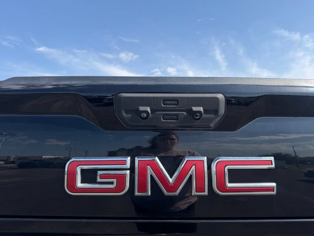 Used 2023 GMC Sierra 1500 SLT w/ SLT Premium Package AWD/4WD image 16