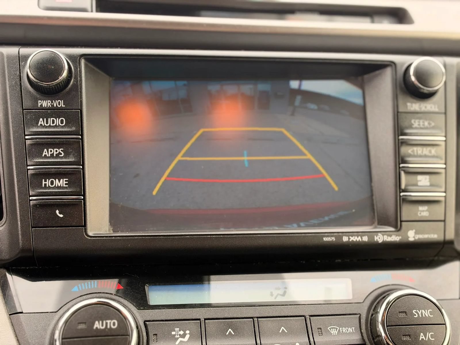 Used 2016 Toyota RAV4 XLE AWD/4WD image 17