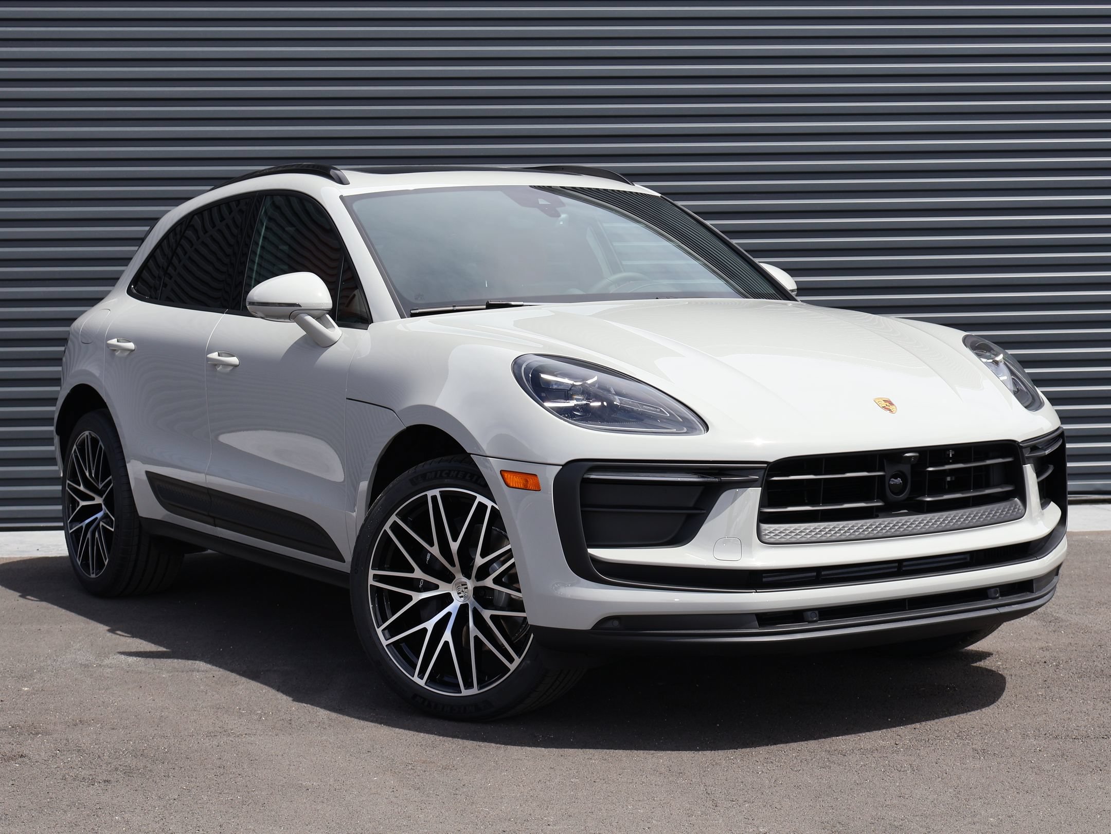 New 2026 Porsche Macan AWD/4WD image 7