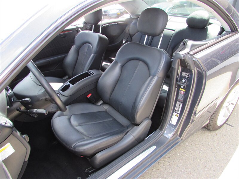 Used 2008 Mercedes-Benz CLK 350 Coupe image 9