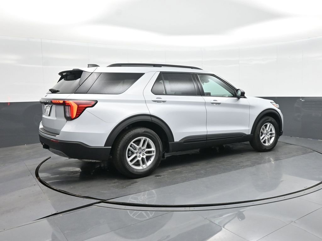 New 2026 Ford Explorer Active w/ Active Comfort Package image 9