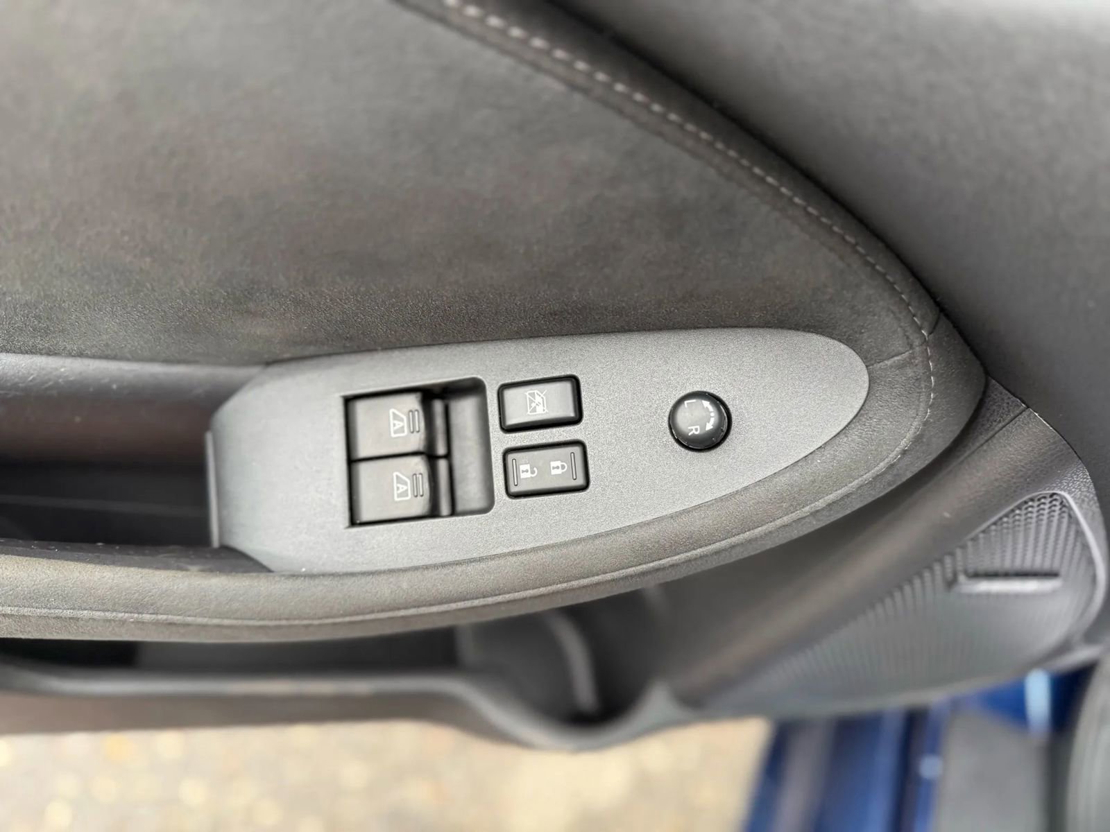 Used 2016 Nissan 370Z Touring Sport image 12